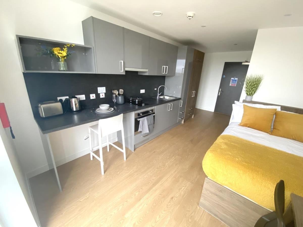 Apartmán For Students Only The Oaks In Coventry Exteriér fotografie